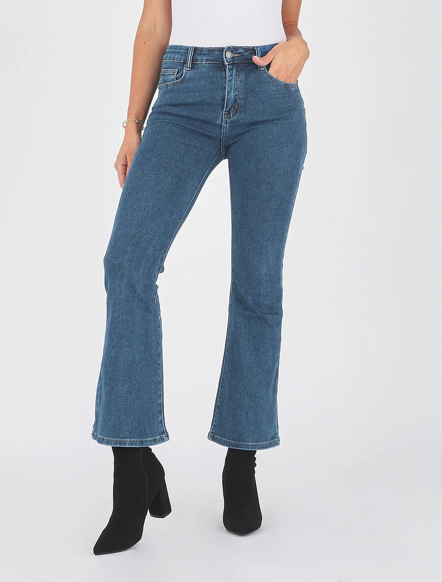 Flare jeans met klepzakken achter - blauw