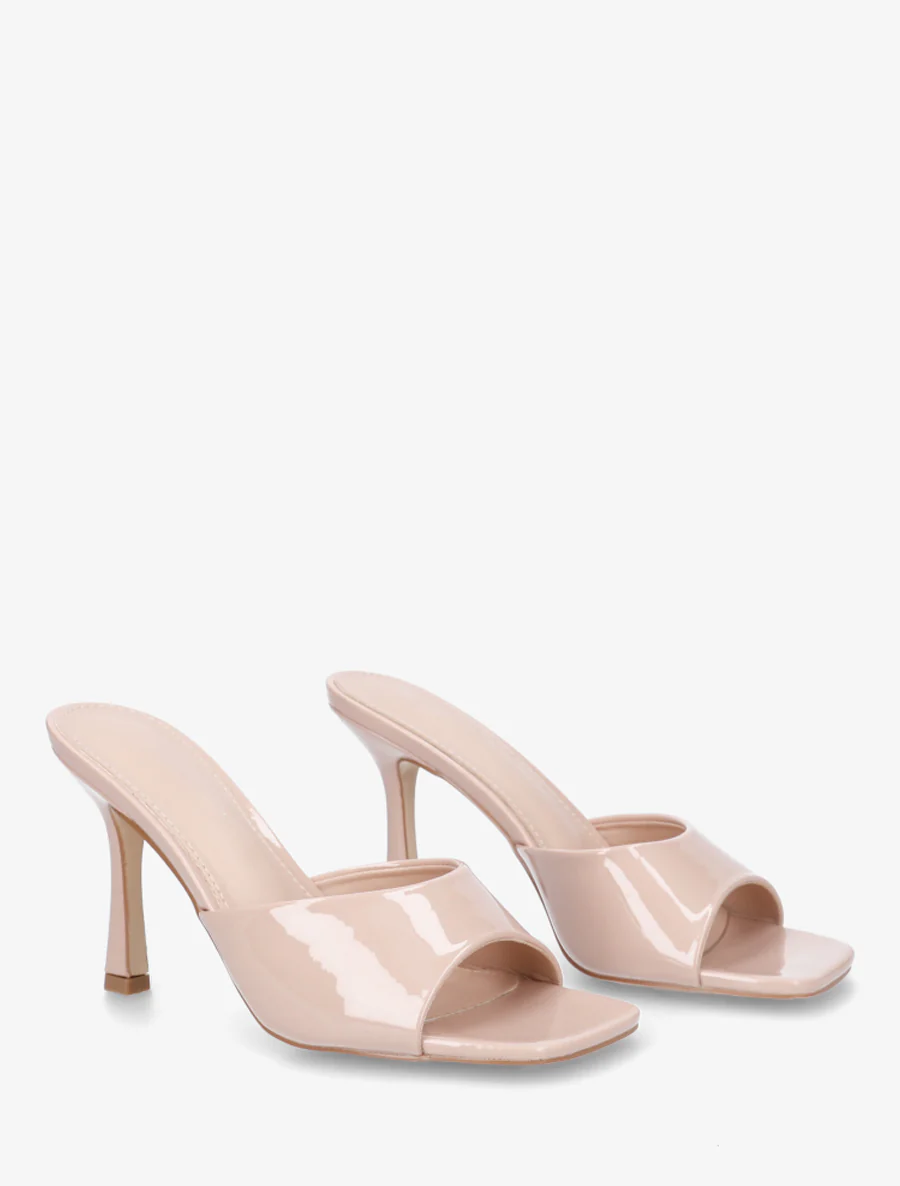 Gelakte naaldhakkenmuiltjes - Beige - Image 4