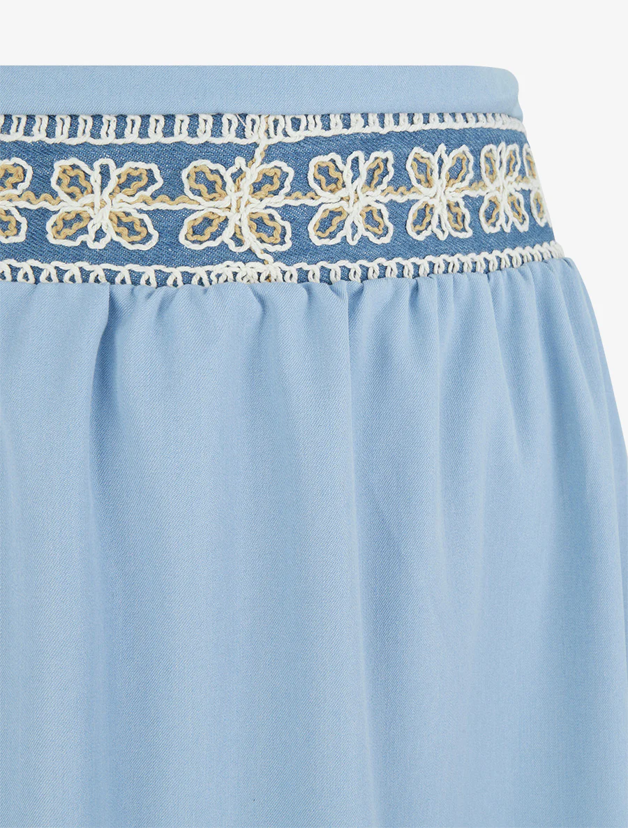 Lange effen rok met geborduurde band. - Lichtblauw - Image 3