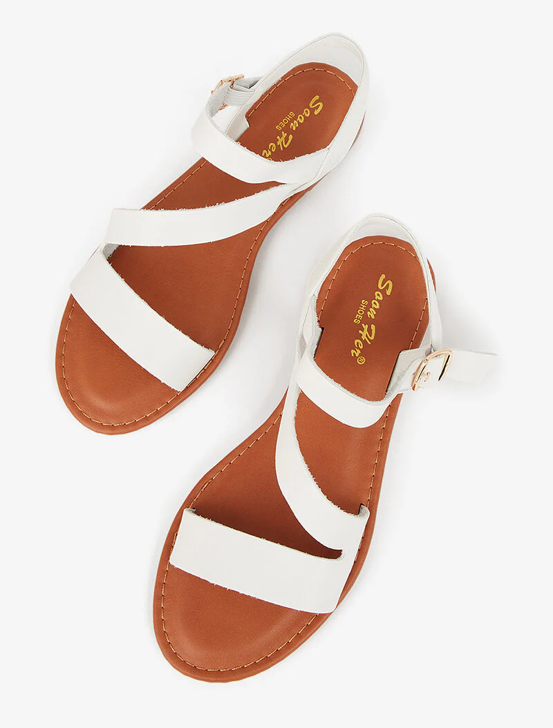 Minimalistische sandalen met schuine band - wit