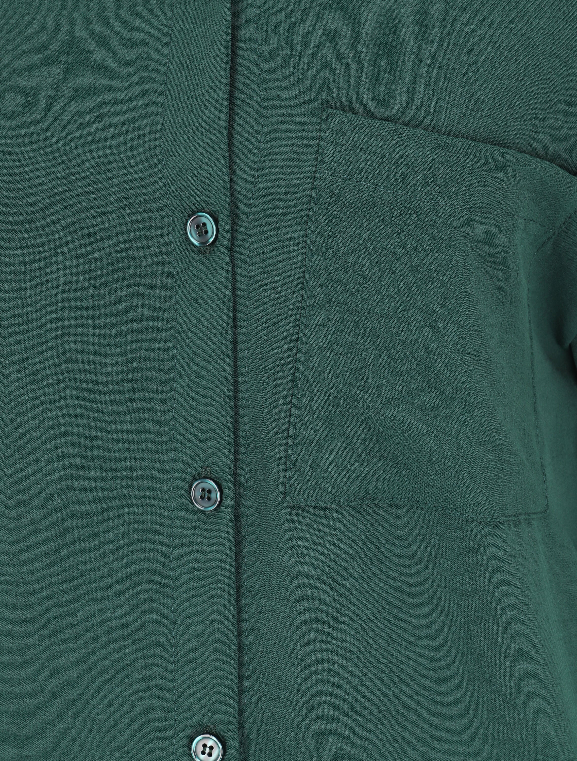 Oversized overhemd met gouden schakels ketting aan de achterkant - Groen - Image 3