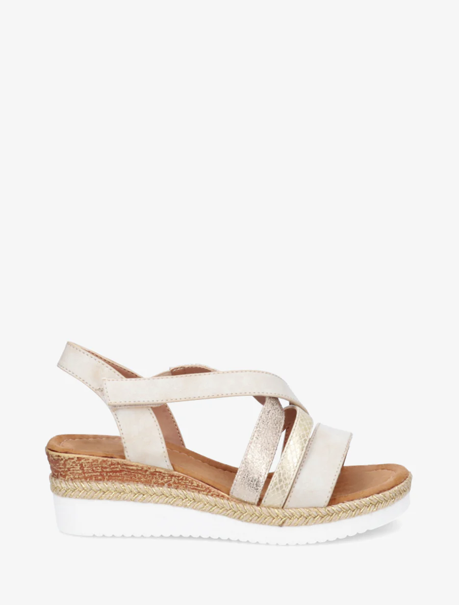 Sandaal met klittenbandsluiting en sleehak - Beige