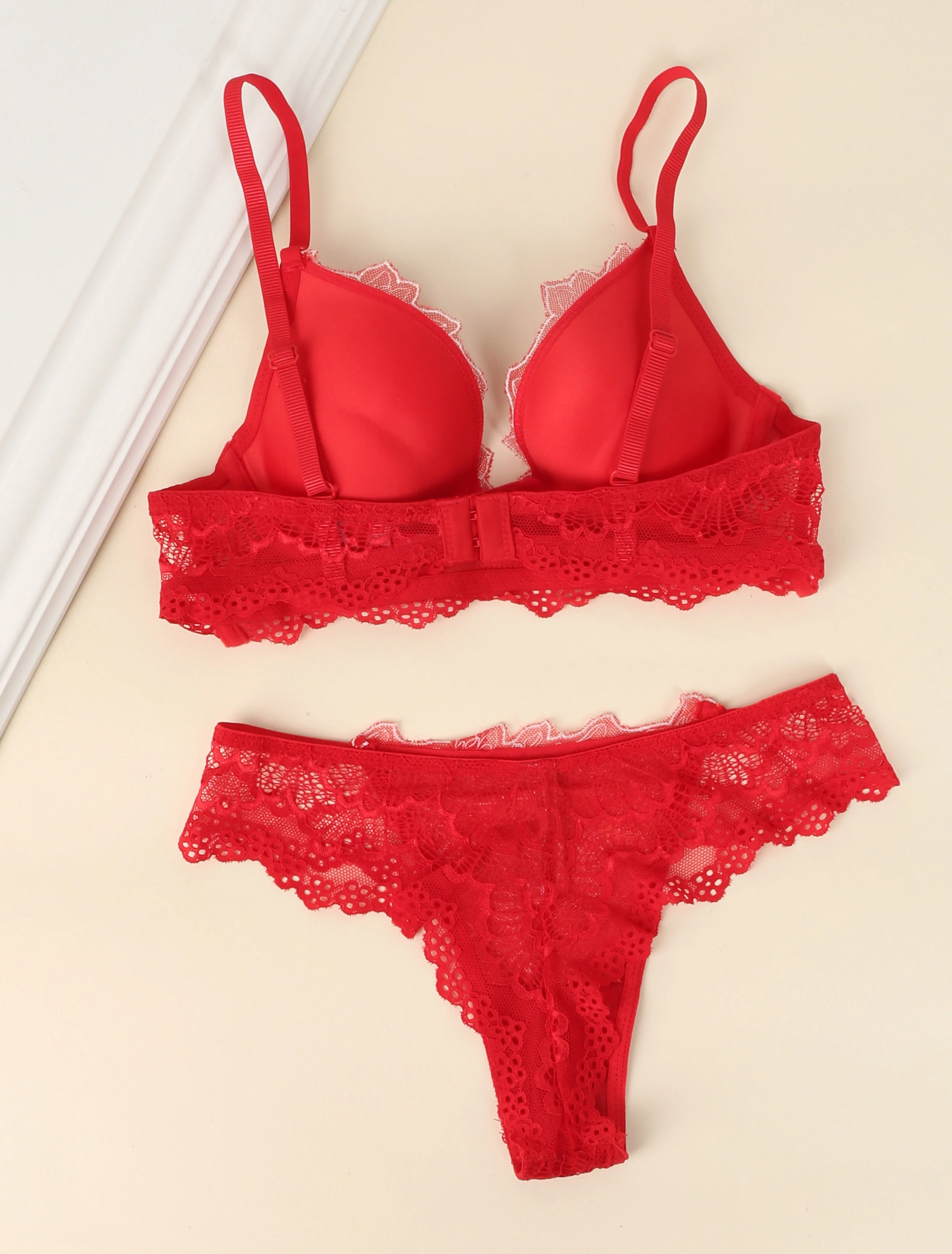 Set met contrasterend borduurwerk - Rood - Image 2