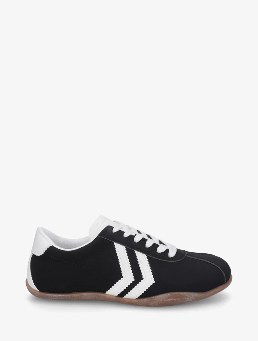 Suède sneakers met contrasterende strepen. - Zwart